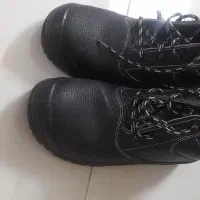 کفش کار|کیف، کفش، کمربند|اصفهان, طامه|دیوار