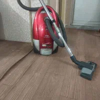 جاروبرقی جنسش عالی.خریدار واقعی تخفیف هم داره