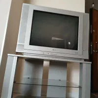 تلویزیون ۲۹ اینچ LG  با میز