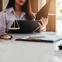 وکیل دادگستری