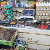 میز پیش خوان و دکور خیلی بزرگ ب علت تغیر شغل