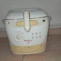 سرخ کن و میز تلفن