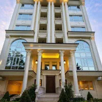 195-متر-تاپ-لوکیشن-سازه-برند