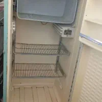 یخچال نان برای خوردن نداریم