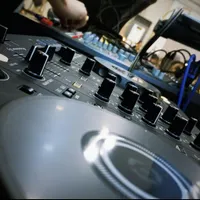 دیجی dj نور پردازی شومن مرد عقد عروسی و...|خدمات پذیرایی، مراسم|اصفهان, گلستان|دیوار