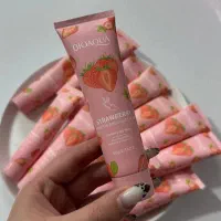 کرم دست نرم کننده با رایحه خنک و ملایم