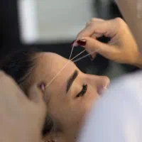استخدام اصلاح و ابرو و وکس‌کار حرفه‌ای براشینگ کار