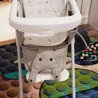 صندلی غذای کودک کاملا سالم