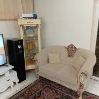 مبل ۷ نفره تمیز بامیز وسط و دو عدد عسلی