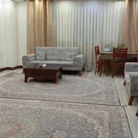 مبل راحتی هفت نفره و میز ناهارخوری