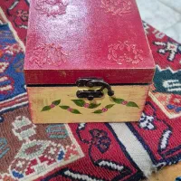 جعبه چوبی کوچک پتینه|صنایع دستی و سایر لوازم تزئینی|بندر ماهشهر, |دیوار