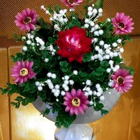 گلدان و گل مصنوعی خارجی|گل مصنوعی|یزد, |دیوار