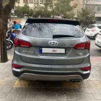 سانتافه ۲۰۱۷|خودرو سواری و وانت|تهران, درختی|دیوار