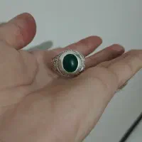 انگشتر نقره قلم کار  عقیق سبز رگه دار کهنه