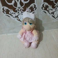 عروسک|اسباب‌بازی بچه|اهواز, کارون|دیوار