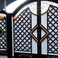رنگ امیزی درب وپنجره'لکه گیری مختصر با گچ ورنگ|خدمات پیشه و مهارت|کرمان, |دیوار