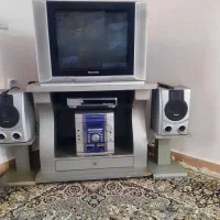تلویزیون ۲۱ اینچ پاناسونیک و متعلقات همراه
