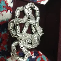 گردنبند کم یاب