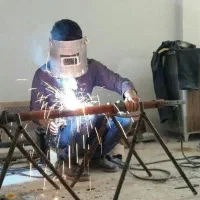 استخدام جوشکار لوله فلزی تاسیساتی