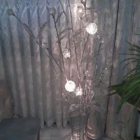 آباژور گلدانی ایستاده