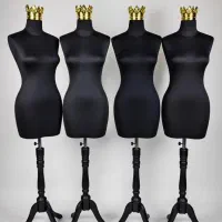 مانکن ویترینی حرفه‌ای با پایه PVC