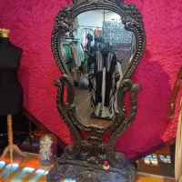 آیینه ایستاده