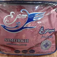 یک پت گلبافت سیمرغ و ۳ قواره پارچه مازراتی