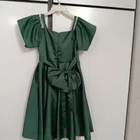 پیراهن مجلسی|لباس|قم, چهل درخت‎|دیوار