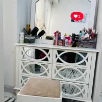 میز ارایش|تخت و سرویس خواب|اسلام‌شهر, شهرک سعیدیه|دیوار