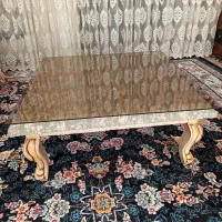 جلو مبلی مربعی شکل