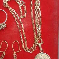 مدال الیزابت و زنجیر طلا 18 عیار