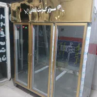 فروش دو عدد یخچال مرغ و گوشت و میزکار و چرخ گوشت|فروشگاه و مغازه|فرمهین, |دیوار