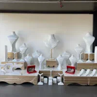 مانکن طلا ' ویترین طلا 'دکور طلا