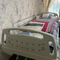 تخت بیمارستانی
