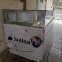 ویترین و پاچال