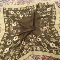 روسری و شال|لباس|قائن, |دیوار