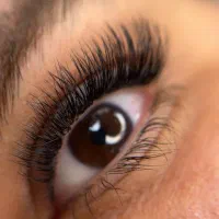 اکستنشن مژه حرفه‌ای با قیمت مناسب|خدمات آرایشگری و زیبایی|اصفهان, شاهزید|دیوار