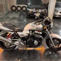 هوندا cb1300 درحد بدونه تصادف و زمین خوردگی