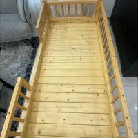 تخت با چوب نراد  کاملا نو