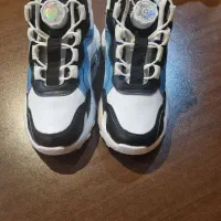 کتانی پسرانه|کفش و لباس بچه|اندیشه, اندیشه فاز ۴|دیوار