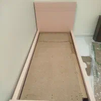 تخت با تشک|تشک تختخواب|بومهن, |دیوار