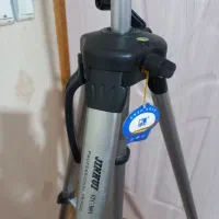 سه پایه دوربین