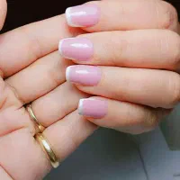 خدمات آرایشگری و زیبایی