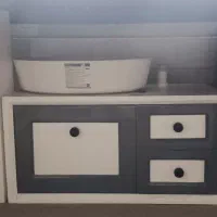 روشویی و کابینت کناری