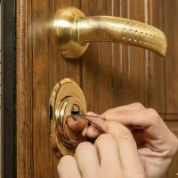 کلیدسازی و خدمات قفل کلید سیار(بازگشایی انواع قفل)