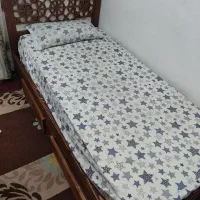 تخت به همراه تشک نو|تخت و سرویس خواب|لاهیجان, بوجایه|دیوار