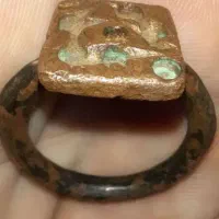 انگشتر و سکه قدیمی