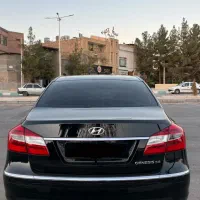 جنسیس ۲۰۱۳ بدون رنگ درحد صفر
