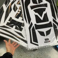 پد بدنه انواع موتور سیکلت، برچسب بدنه موتور