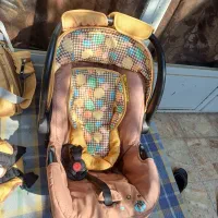 کریر و کیف و آغوشی